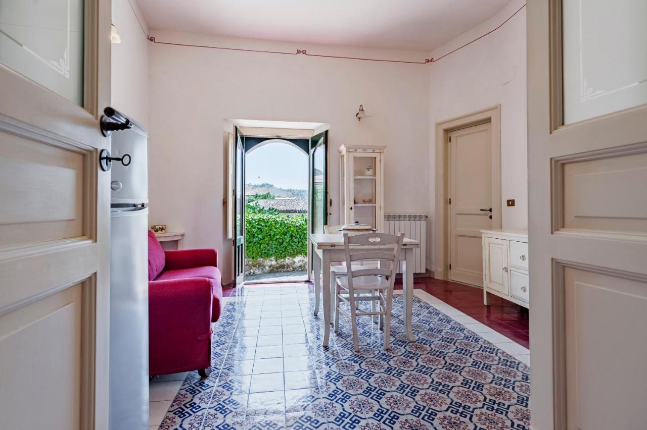 Gli Iris Apartments By Wonderful Italy Linguaglossa Exterior photo